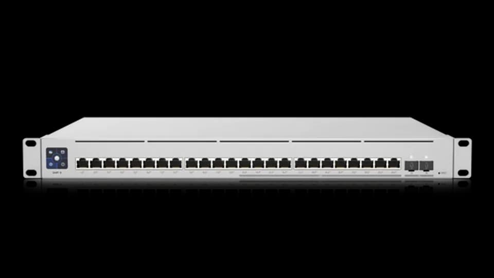 UniFi Switch Enterprise 24 PoE 專業級網管交換器｜24埠 PoE+｜10G SFP+上行｜雲端管理