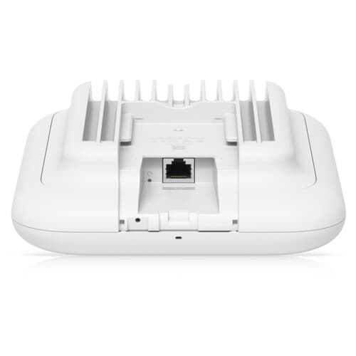 Ubiquiti UniFi U7 Outdoor 下視圖 - PoE 供電接口, 安裝固定點